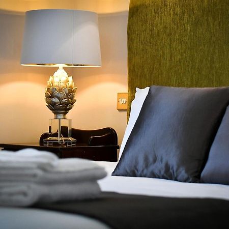 The Clink Boutique Hotel คาร์โลว์ ภายนอก รูปภาพ