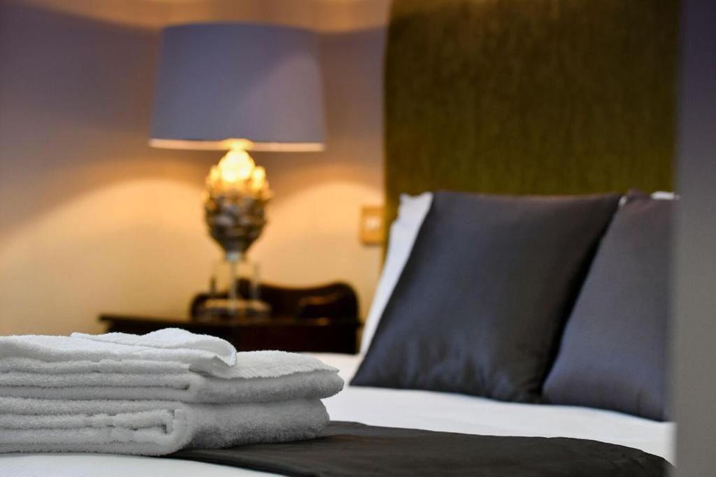 The Clink Boutique Hotel คาร์โลว์ ภายนอก รูปภาพ